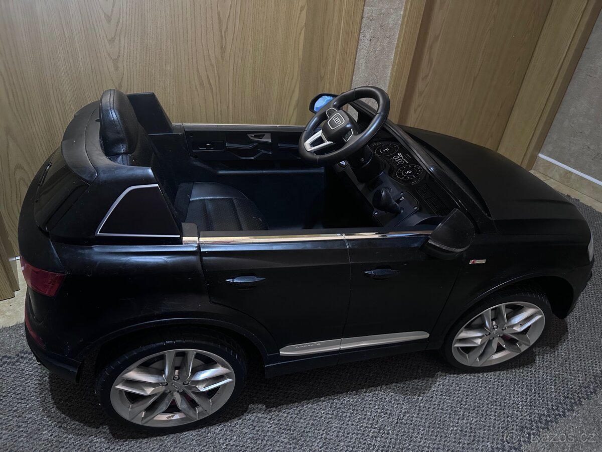 Elektrické auto