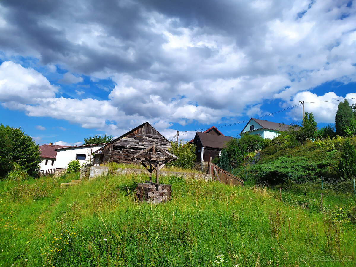 Dva stavební pozemky v čisté přírodě Dlouhomilov 1582 m²