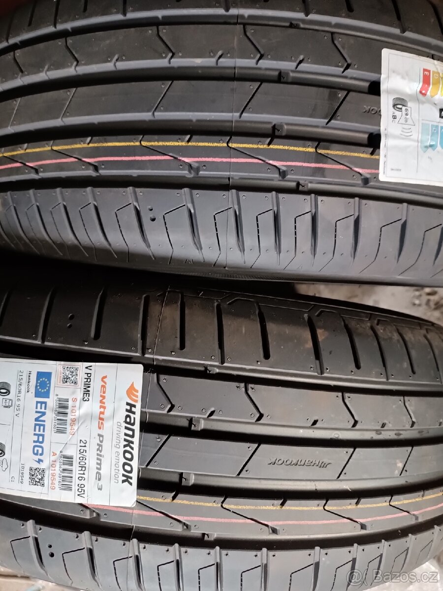 Letní pneu 215/60R16