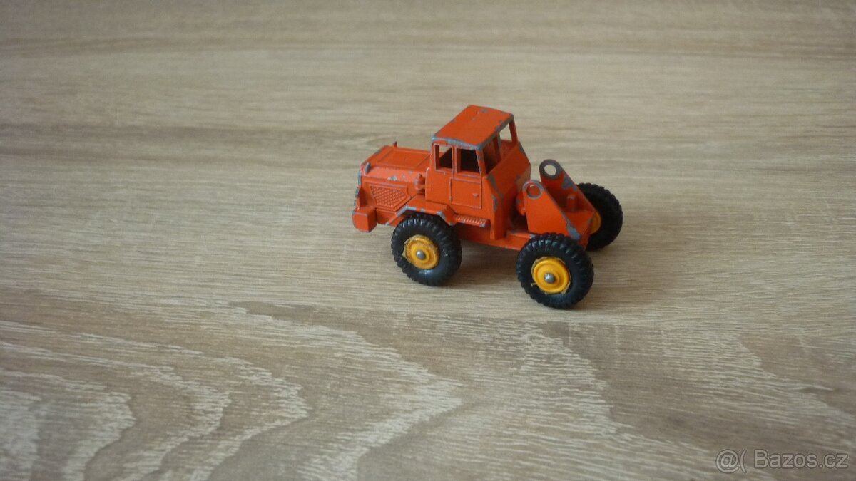 MATCHBOX RW TRACTOR SHOVEL NO 69