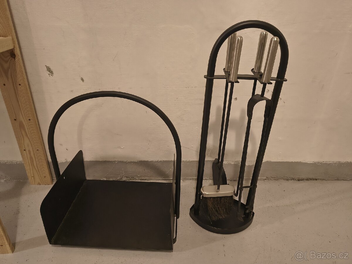 Krbové náčiní, nářadí, lopatka, košík na dřevo