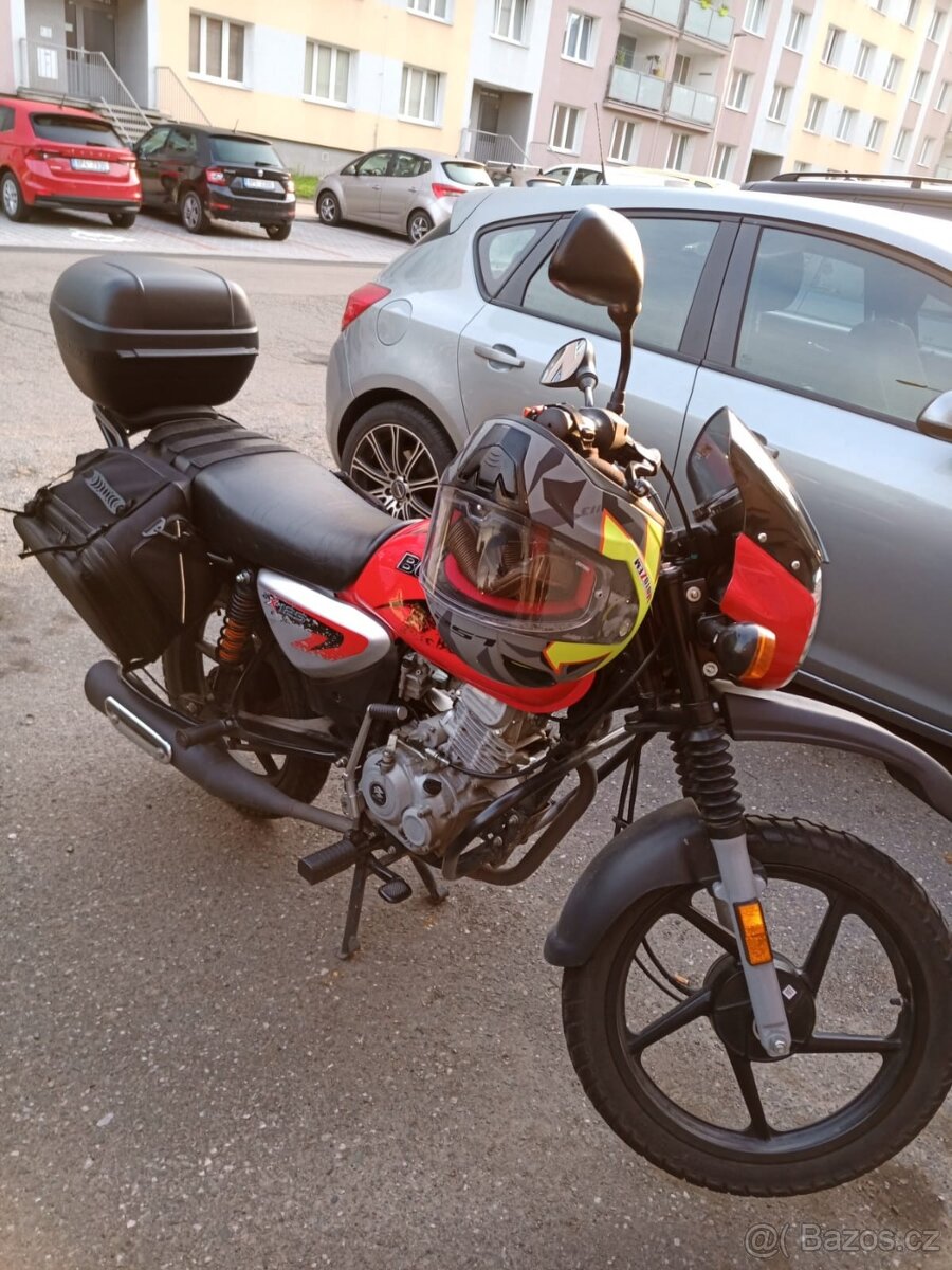 Motorka Boxer. Motorka na díly. Motorka a věci
