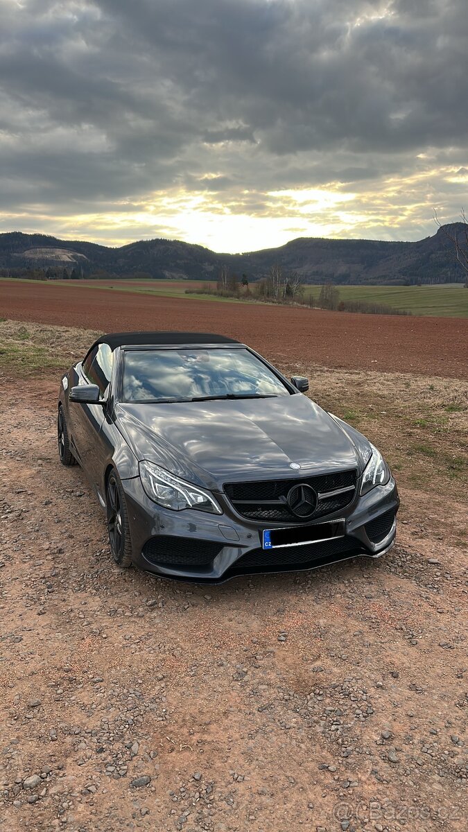 Havarovaný mercedes benz E300 2014 cabrio AMG paket