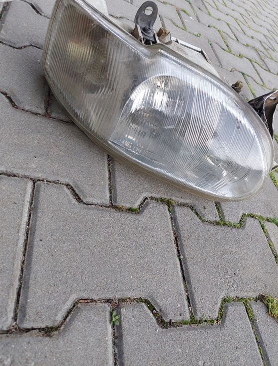 Svetla na Ford Eskort