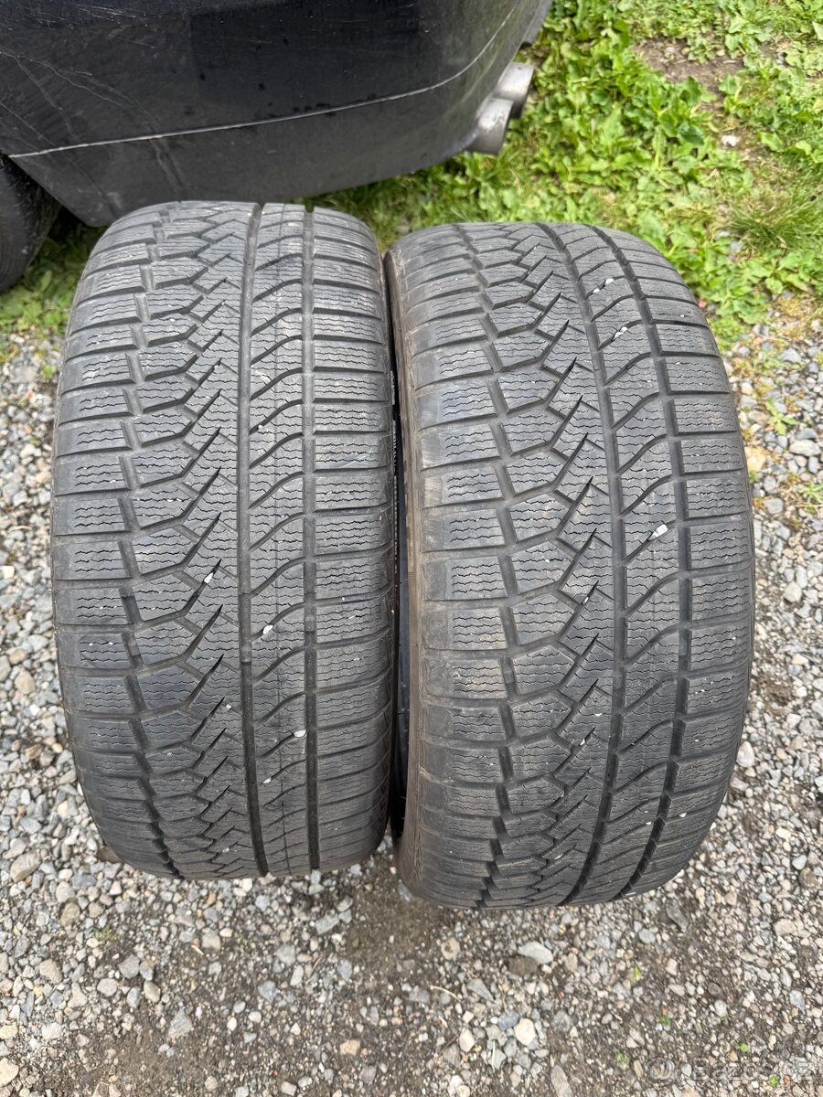 235/40/19