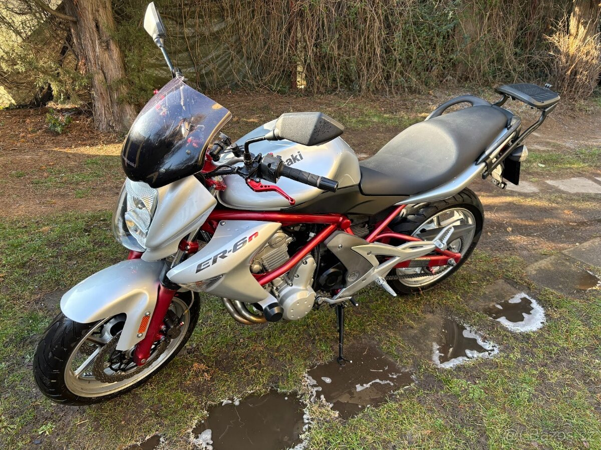 Kawasaki ER 6N - cenu snižuji - spěchá.