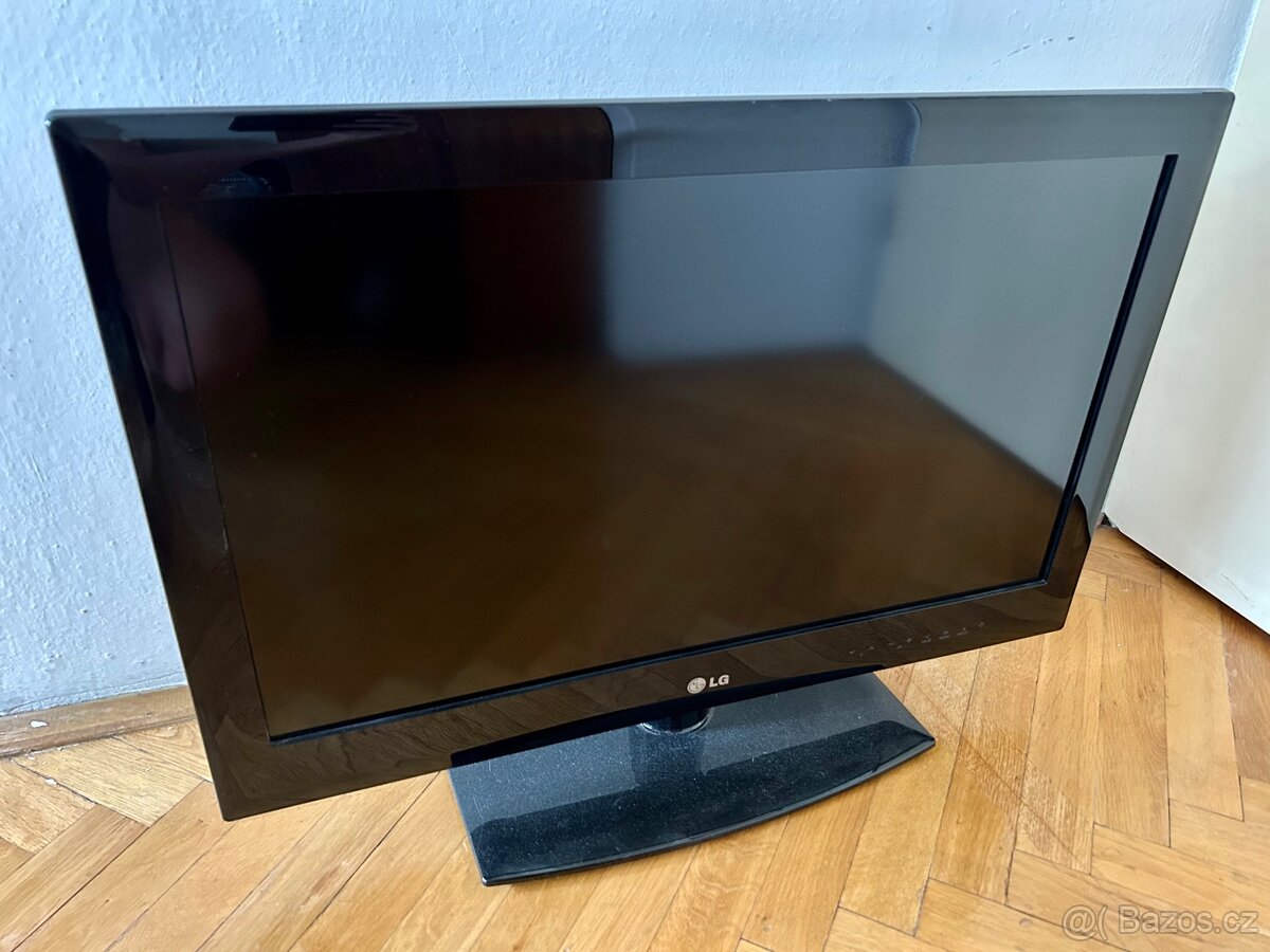 Televize LG 26EL3300, úhlopříčka 26