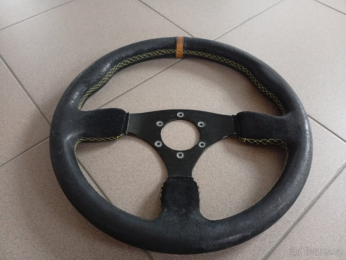 Sportovní volant