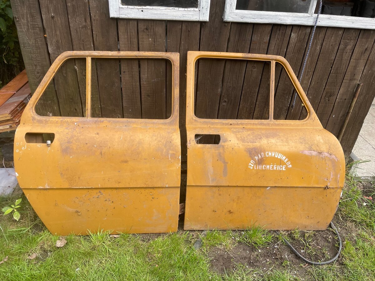 Dveře Škoda 100