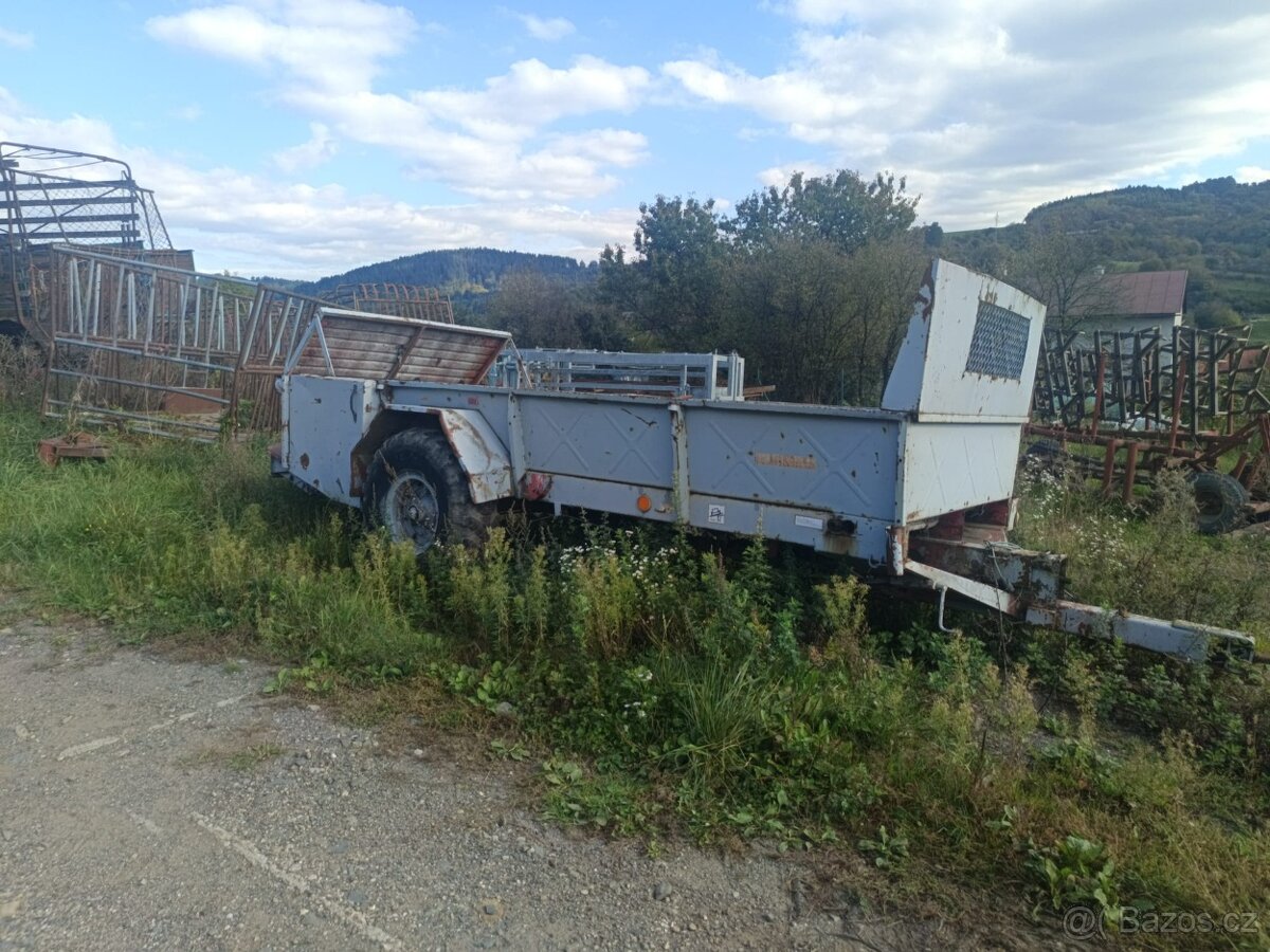 Rozmetadlo hnoje RUR 5