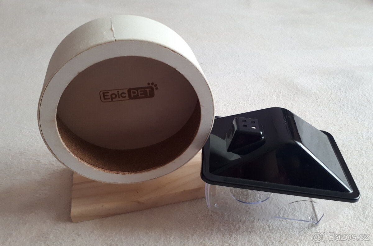 Běhací kolečko 15cm a domeček pro křečka a myšky