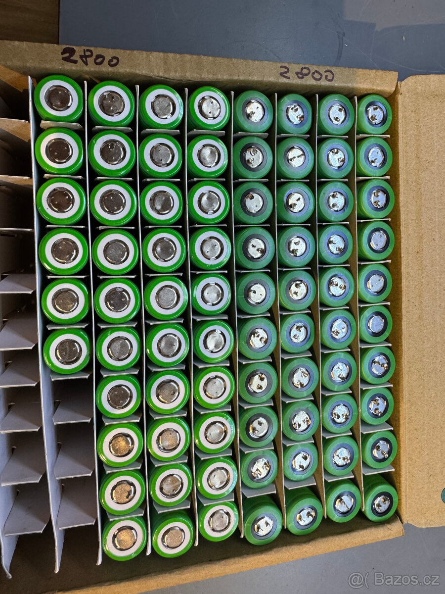 76 kusů Li-Ion 18650 články baterie kapacita 2800mAh