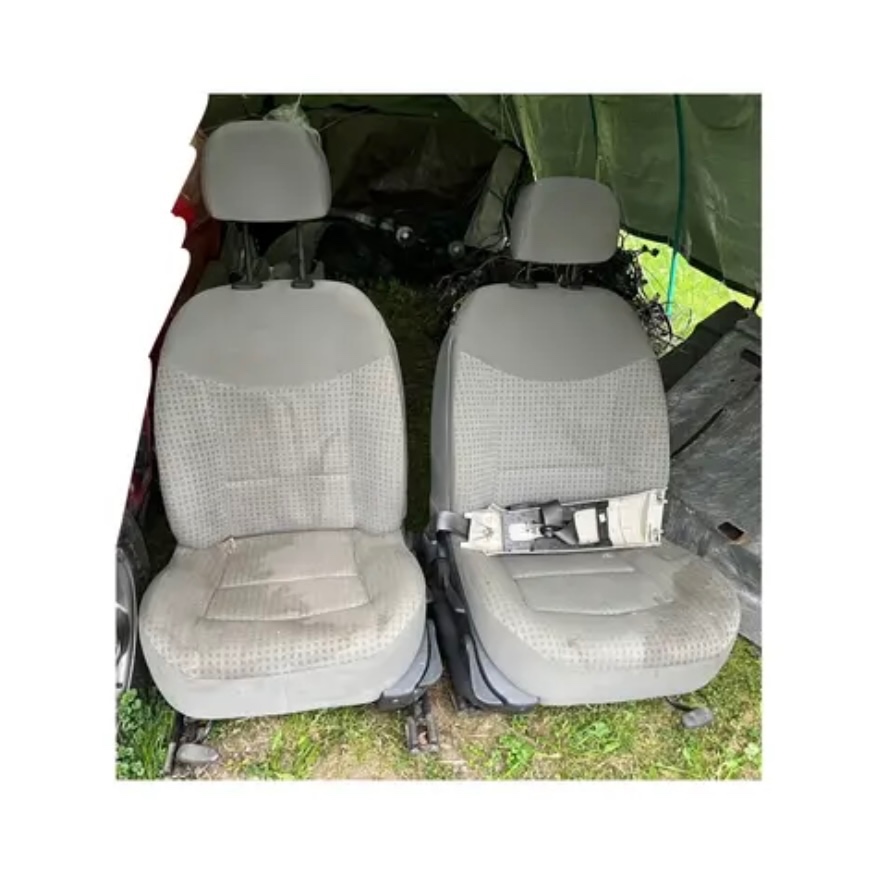 Přední a zadní sedačky Laguna 2