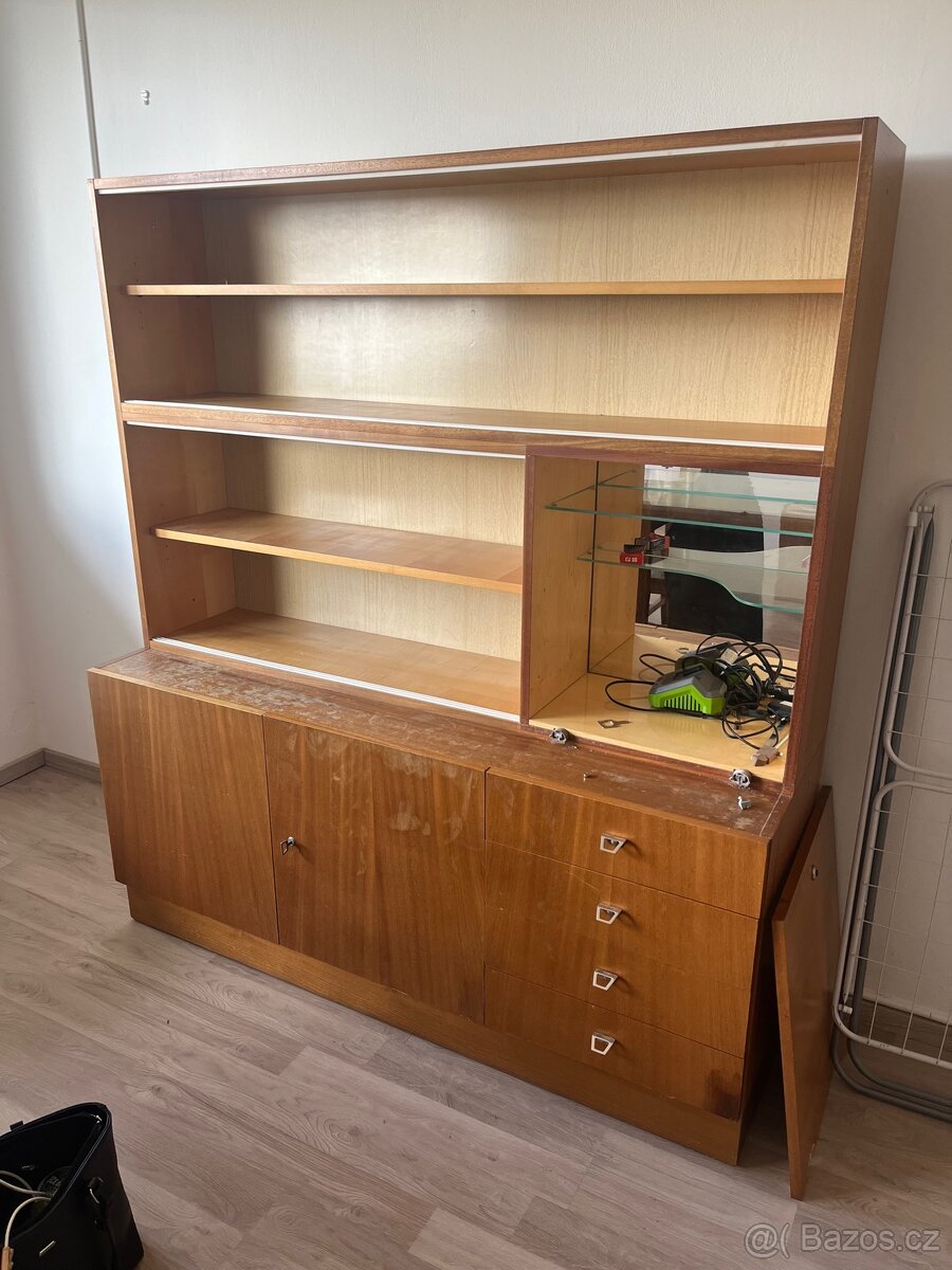 Skříňky zdarma za odvoz