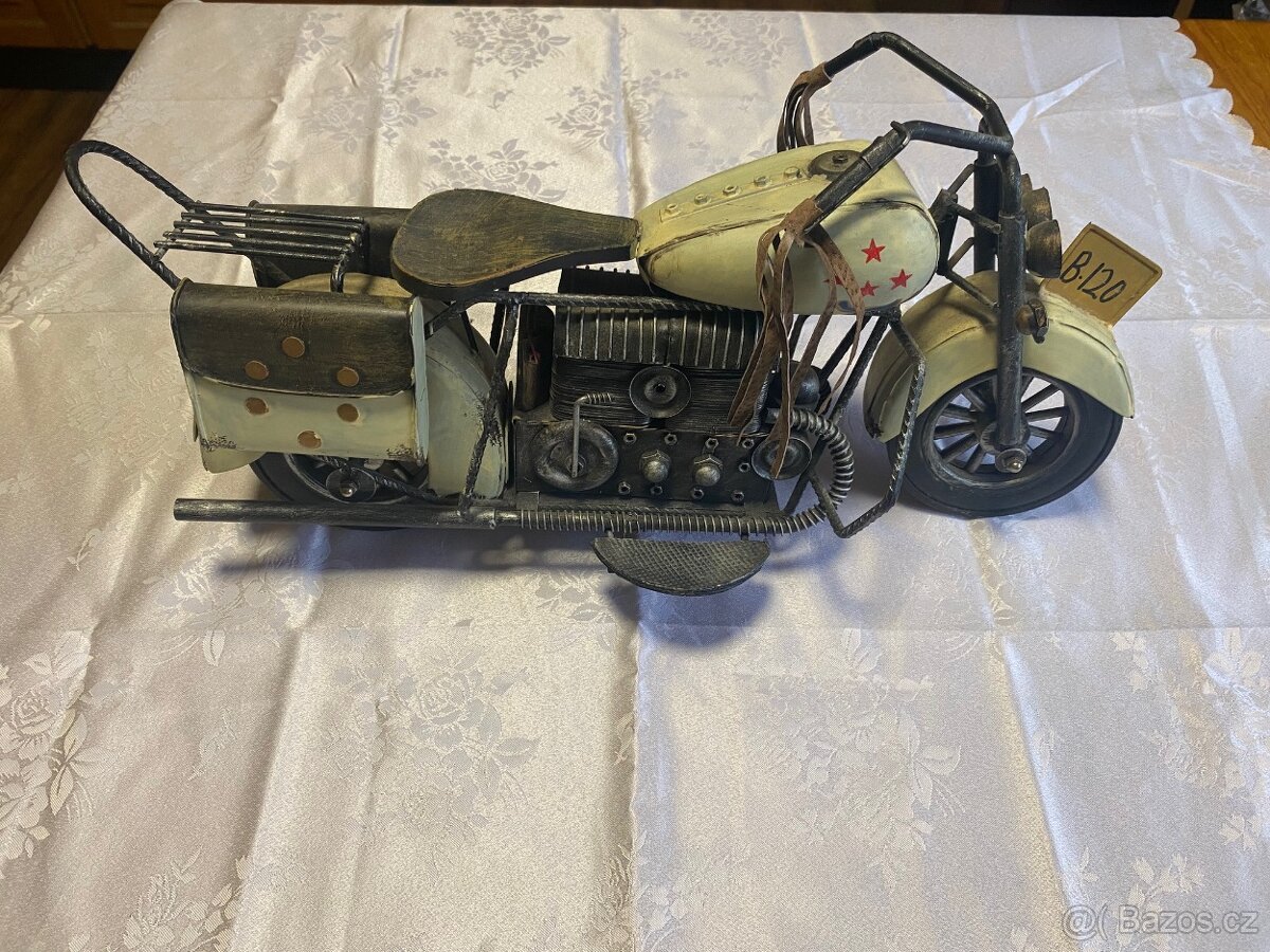 Kovový model motorky velký
