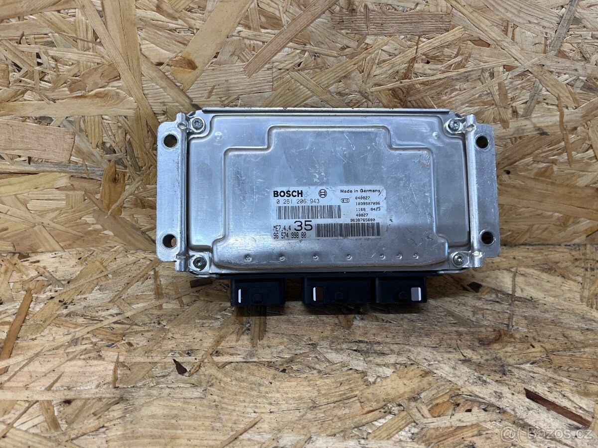 ŘÍDICÍ JEDNOTKA MOTORU 0261206943