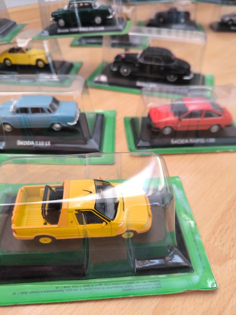 Prodám sbírku po Tatínkovi