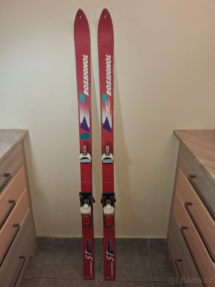 Sjezdové lyže Rossignol ST, délka 150 cm