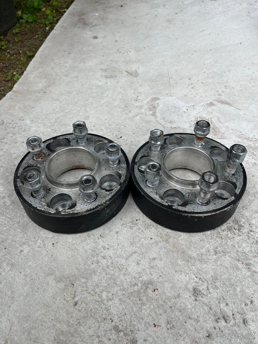 Prodám 2 ks rozšiřovací podložek 40mm
