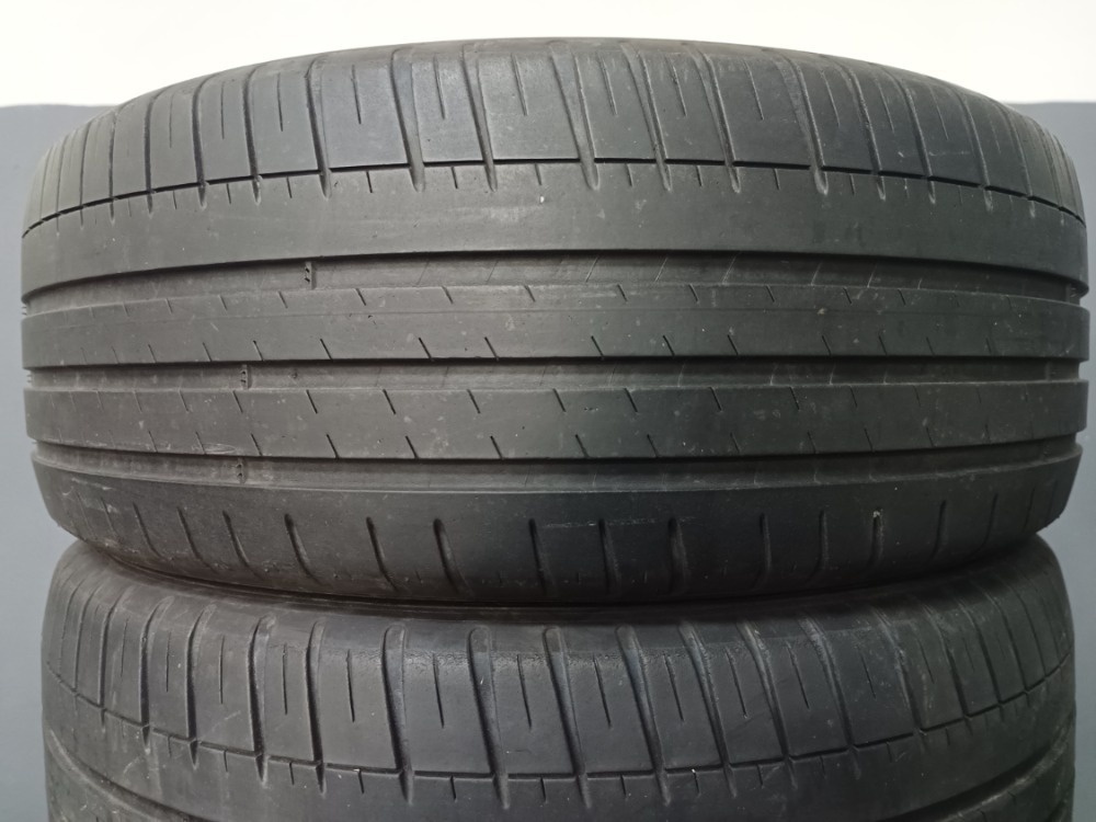 215/45 R18 MICHELIN (1616)