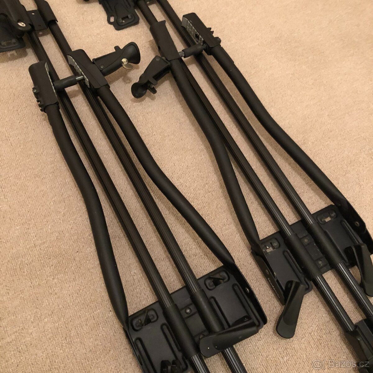 Střešní nosiče kol 2ks