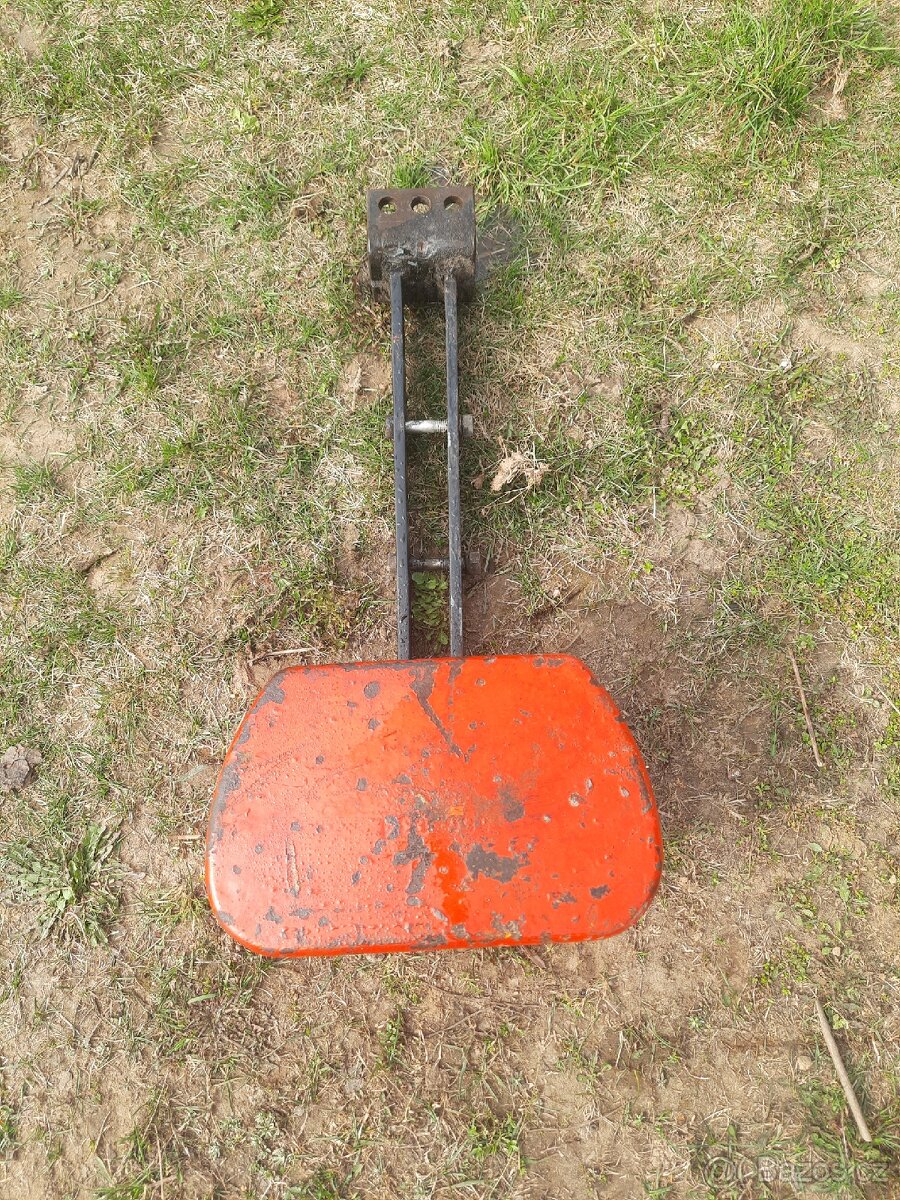 Držák + závaží.