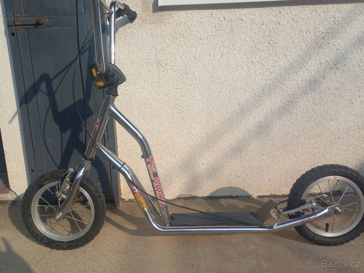 Dětská koloběžka VELAMOS