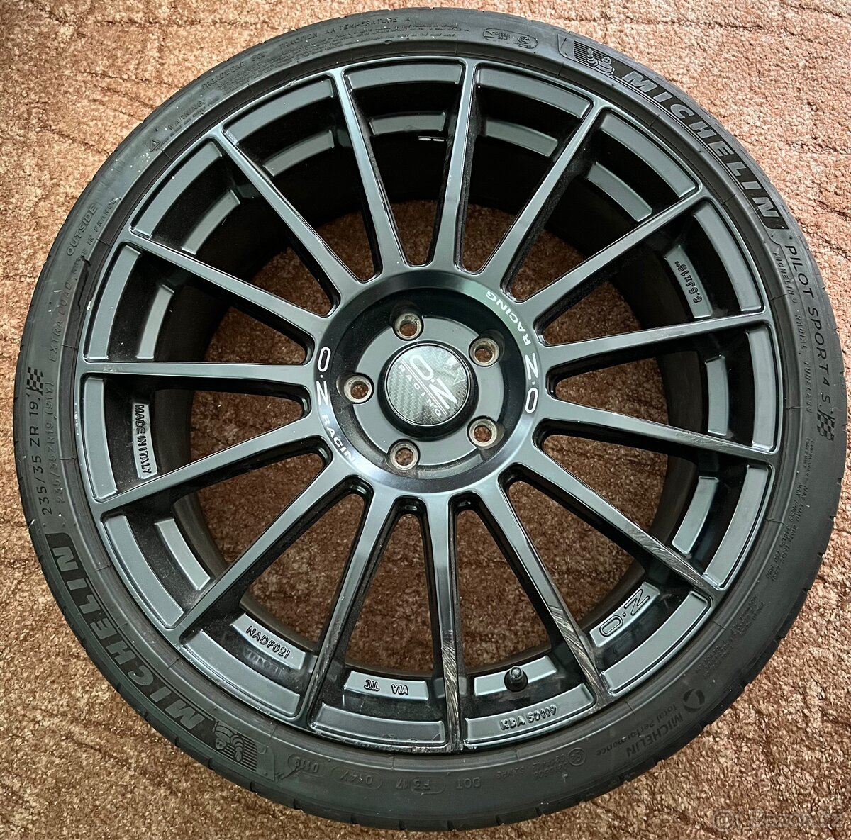 Oz Racing Superturismo LM 5x112 R19
