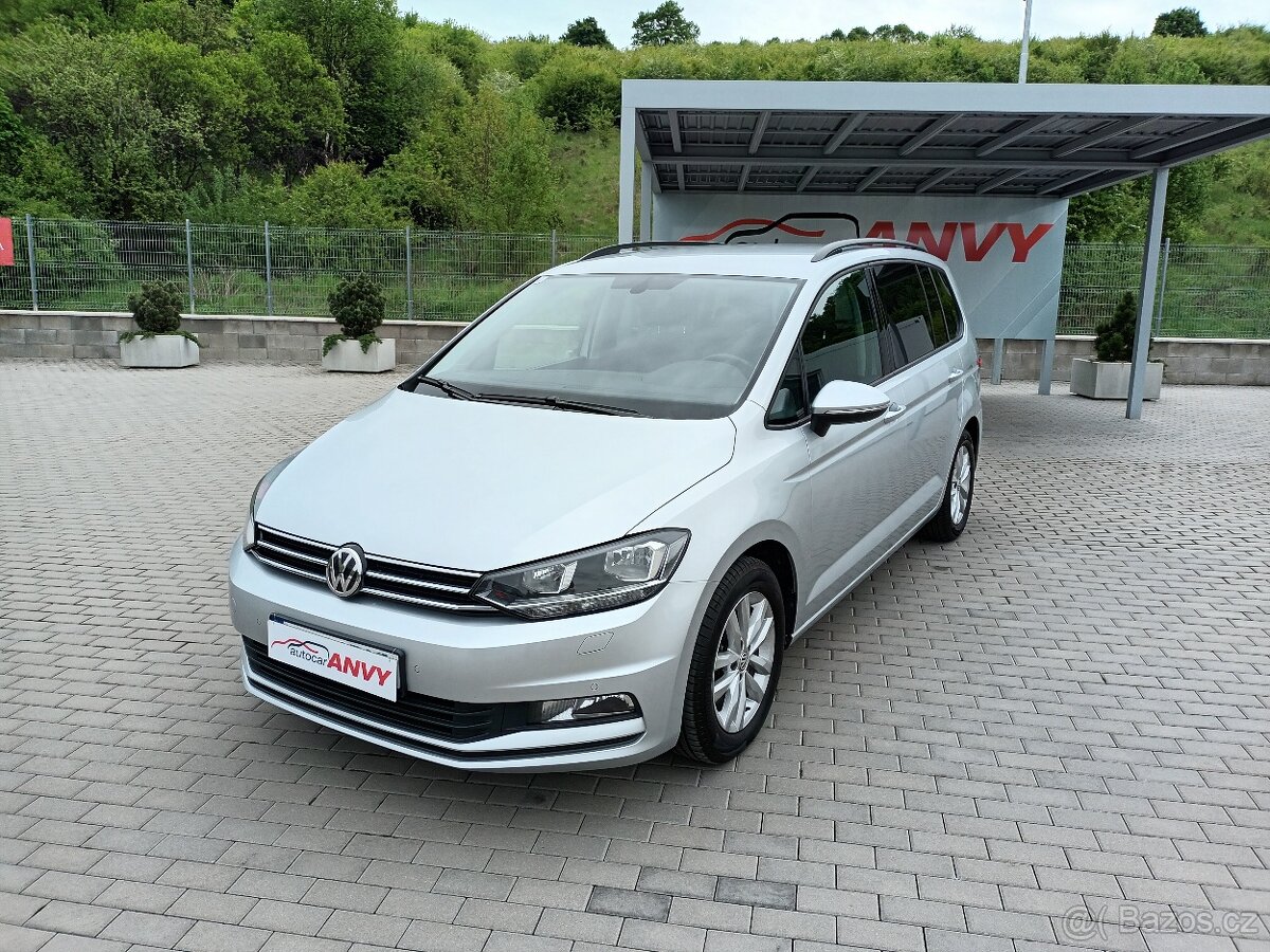 Volkswagen Touran 1,2 Tsi,81kw,SERVISKA,VÝHŘEV