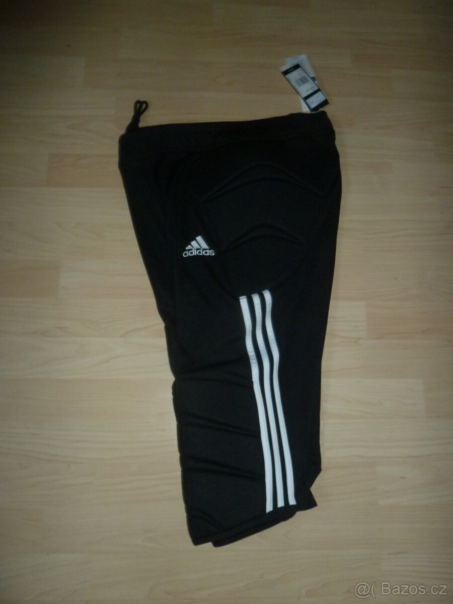 Nové pánské brankářské tříčtvrťáky šortky Adidas vel.M