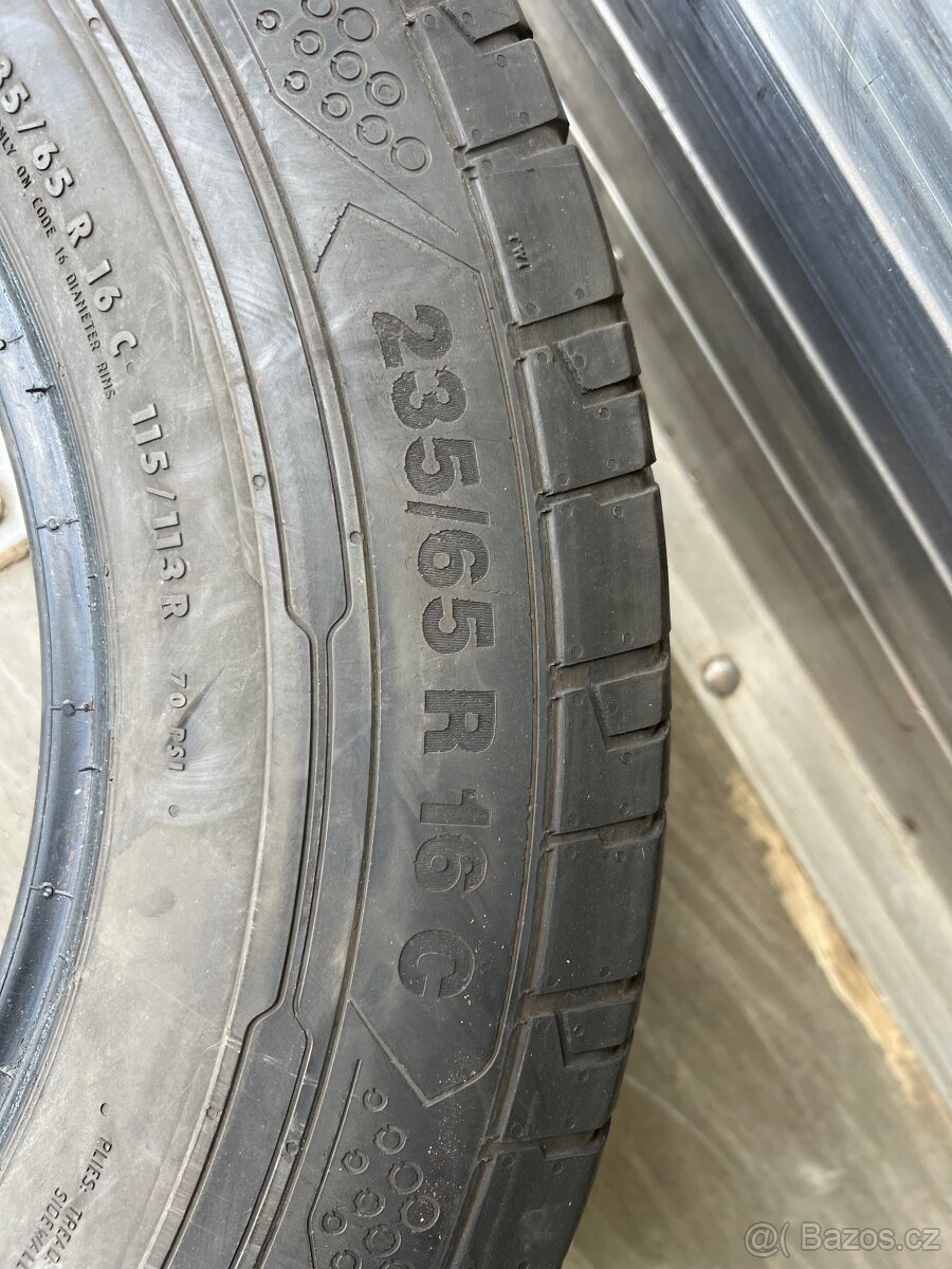 Continental 235/65r16c letní