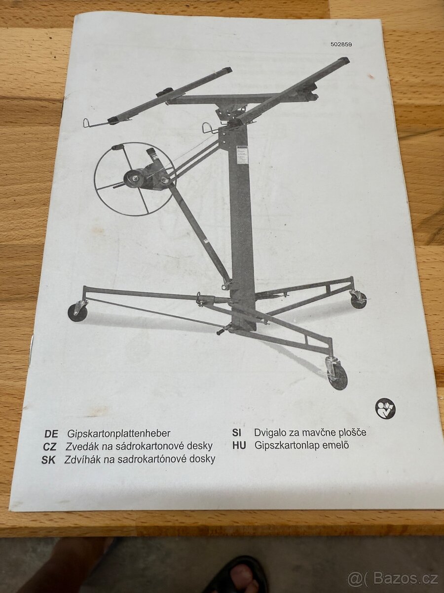 Prodám zvedák sdk a osb desek
