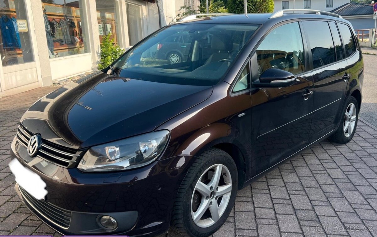 Volkswagen Touran Life 7mist 2.0l diesel model 2014 Navi