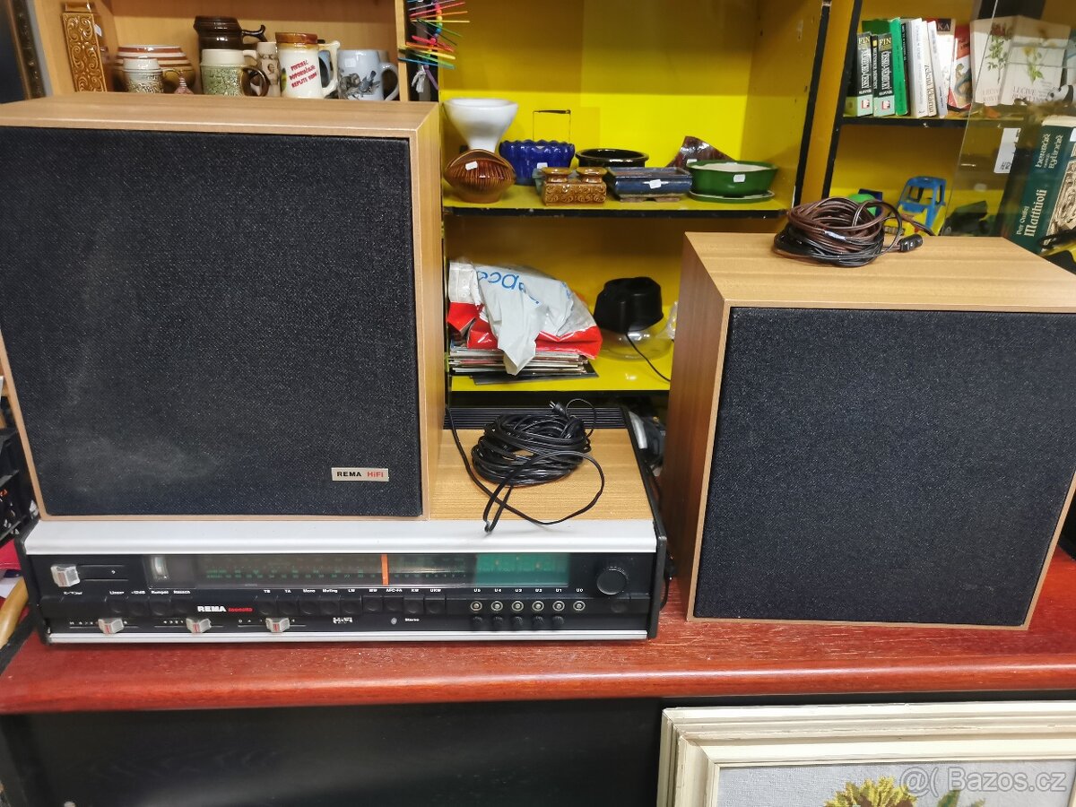 Retro rádio Rema Toccata.