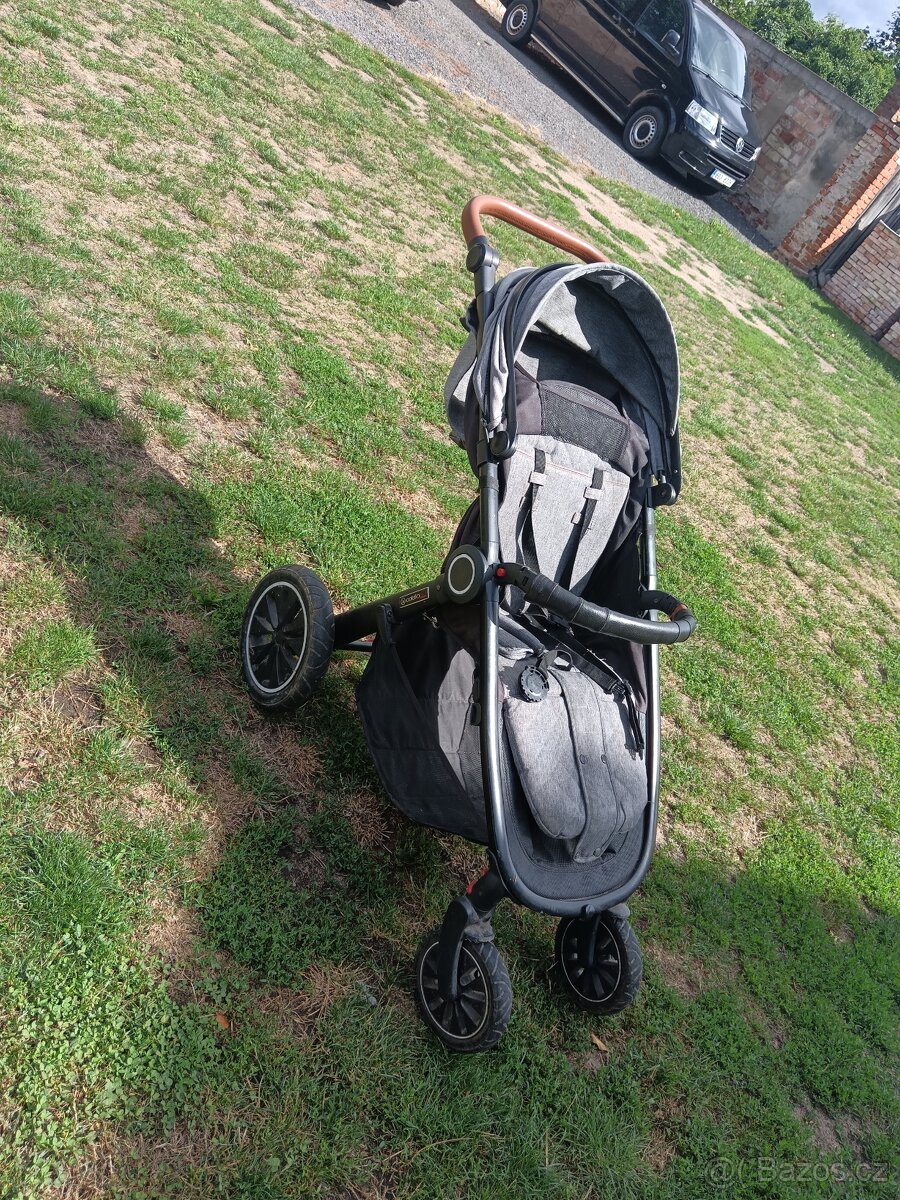 Coletto joggy sportovní kočárek