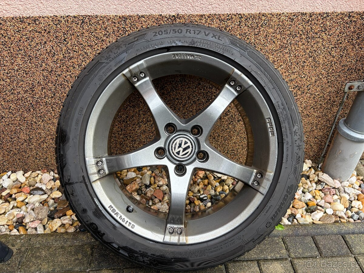 Alu 5x112 R17 7J zimní pneu Barum 205/50