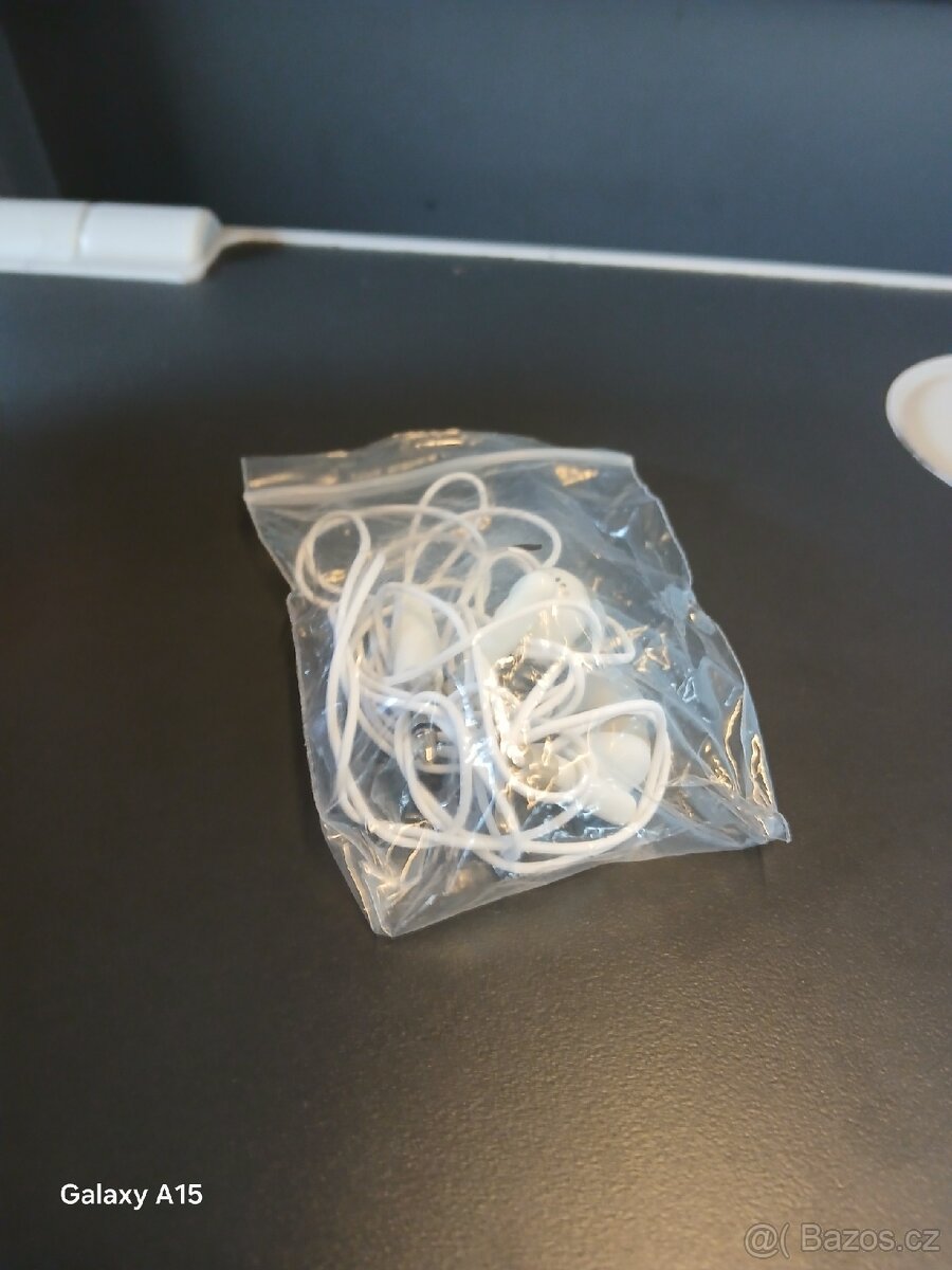 Použité sluchátka z regionu jet