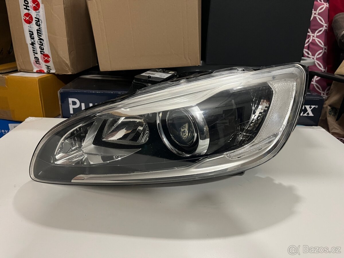 Levý bixenon Volvo V60/S60 facelift