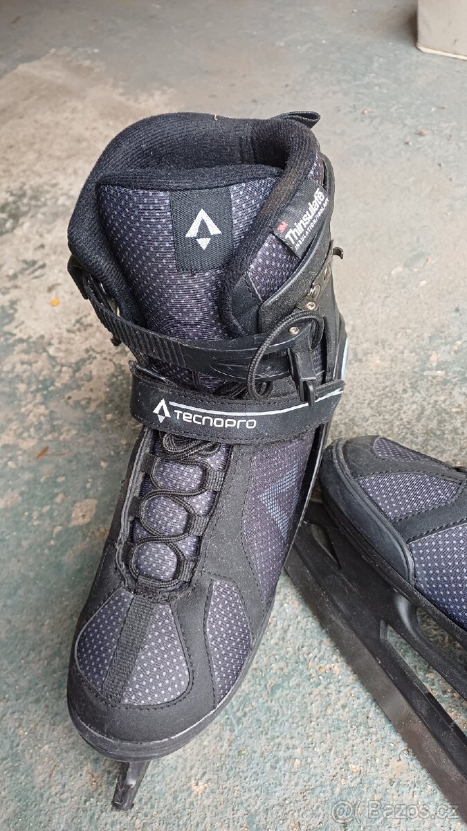 Lední brusle, vel. 44