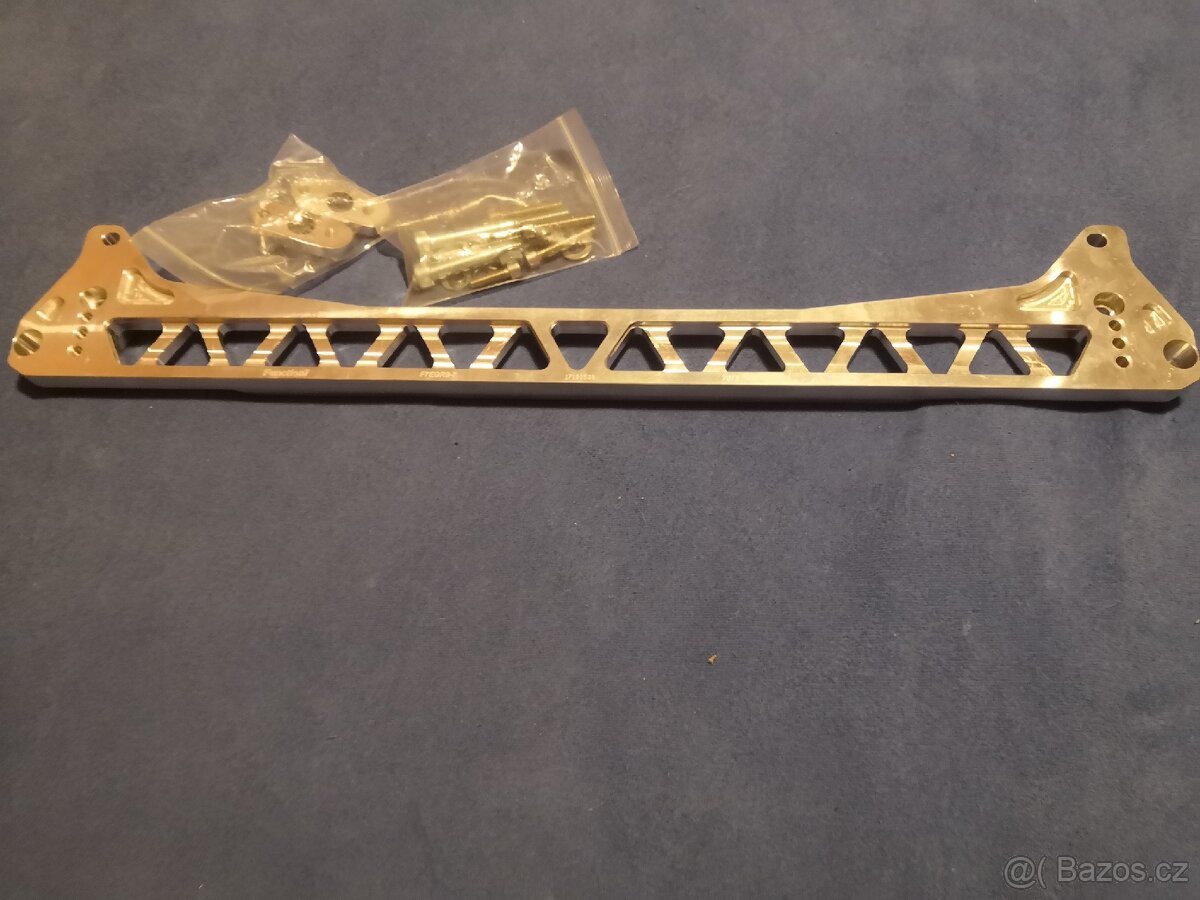 Rozpěra zadní nápravy Function