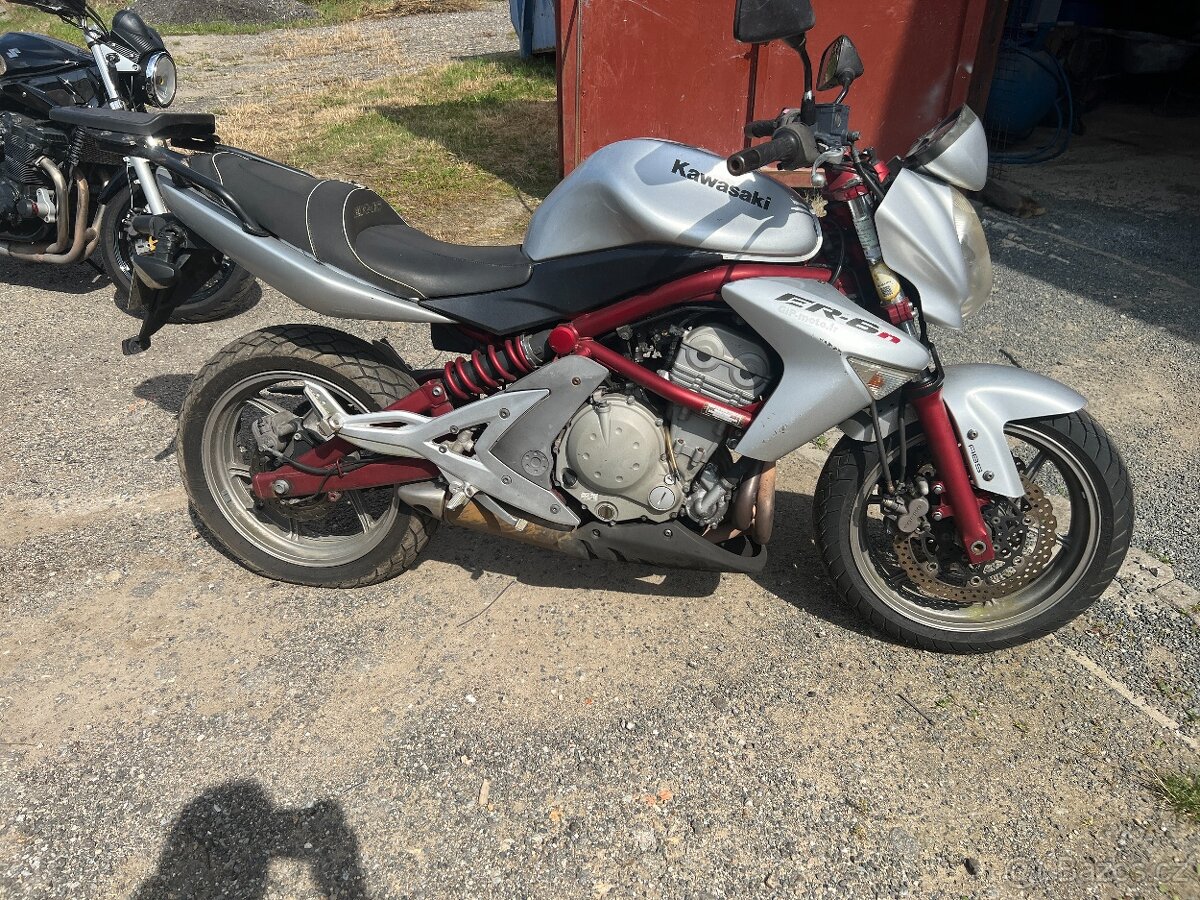 Kawasaki ER6 2006 díly