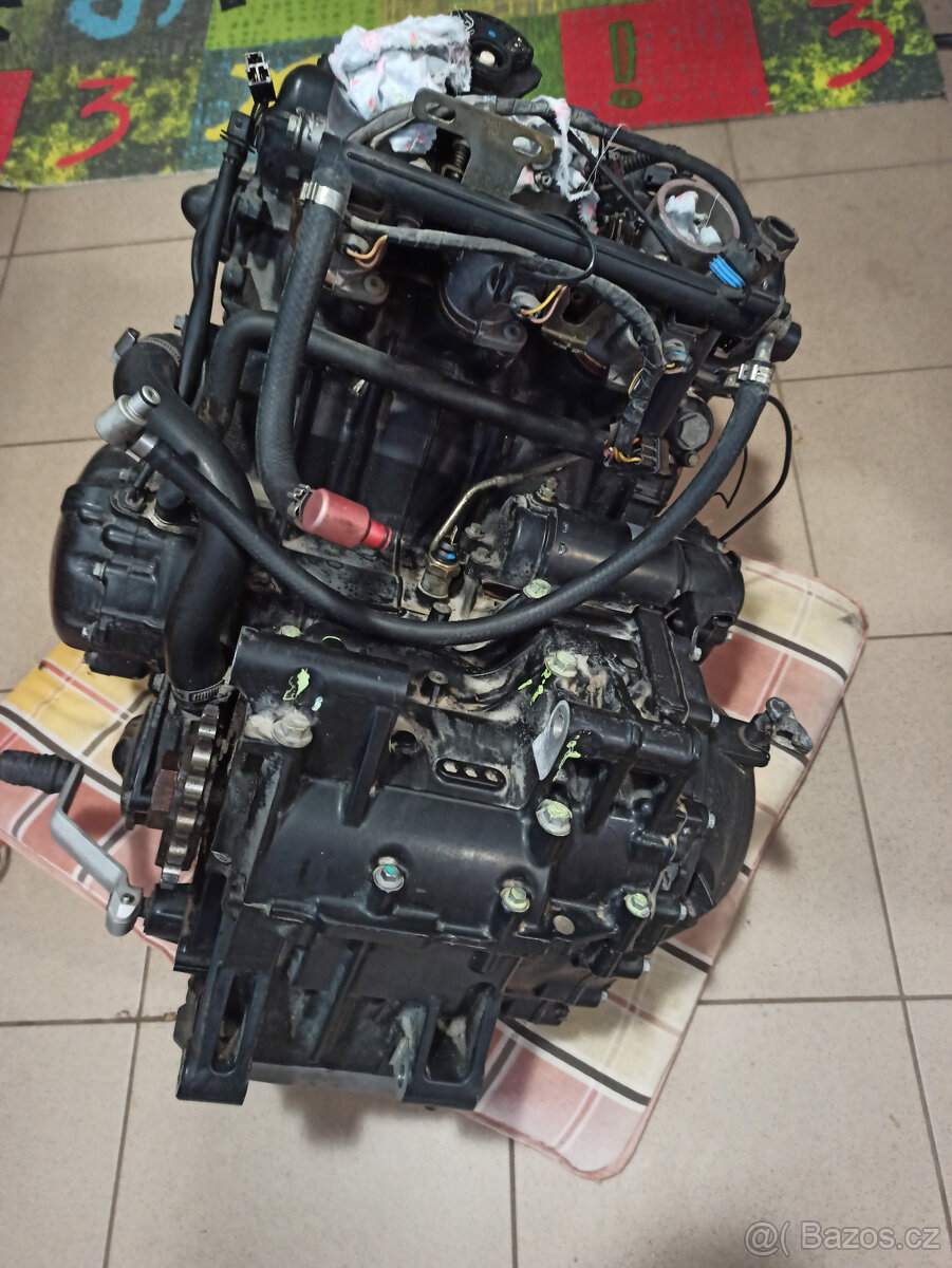 Motor kompletní Triumph