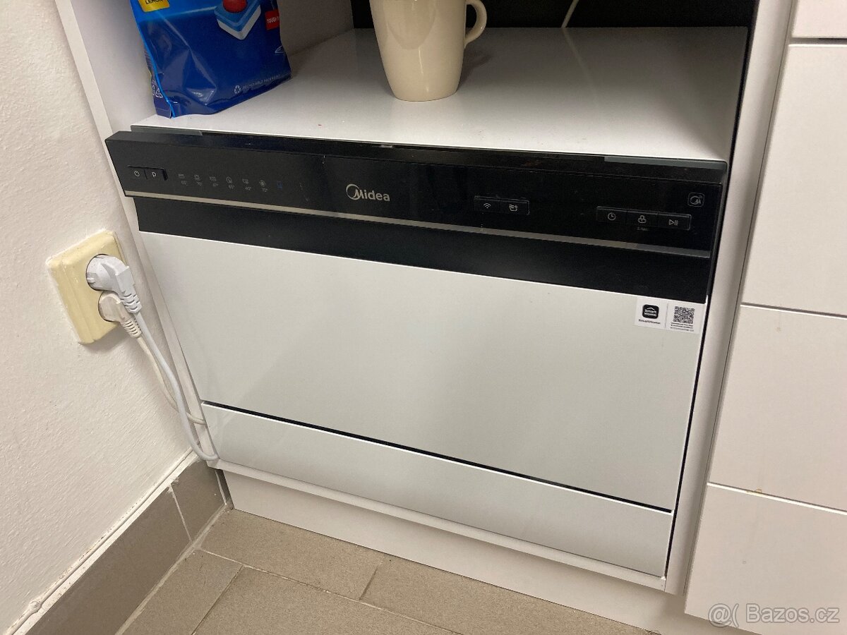 Myčka Midea