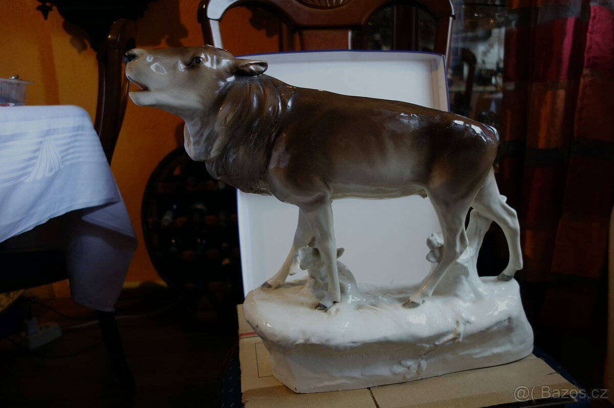 Hezký, starý ,veliký keramický jelen-Royal Dux-1918-1938