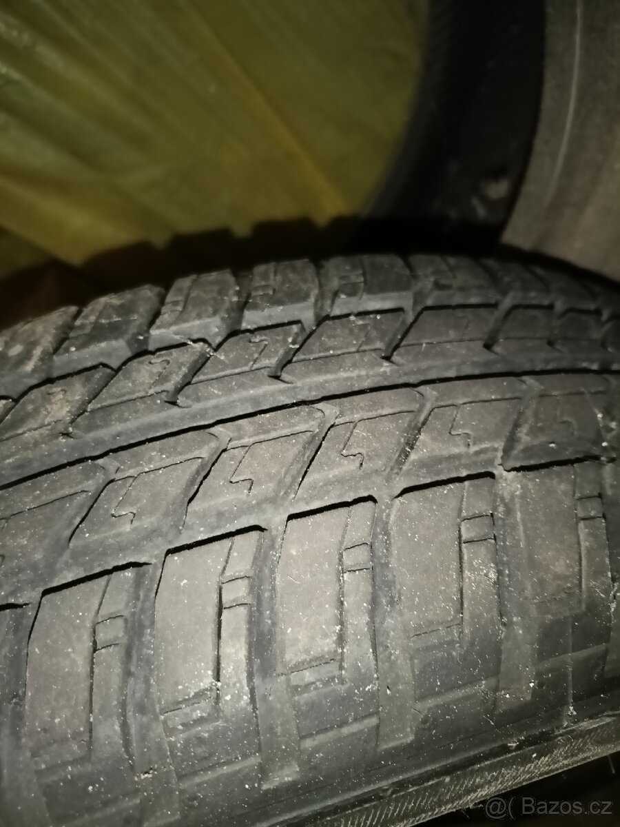 Prodám 4 ks pneu Barum
