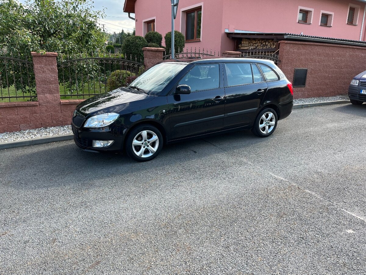 Škoda Fabia 2 Kombi 1,2 TSi/63 KW - ELEGANCE