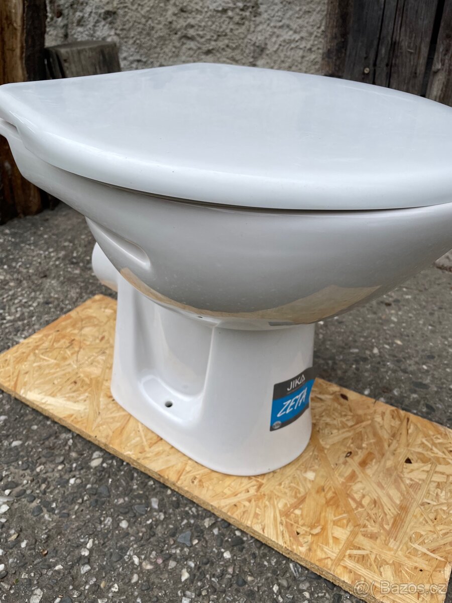 Prodej wc klozetu