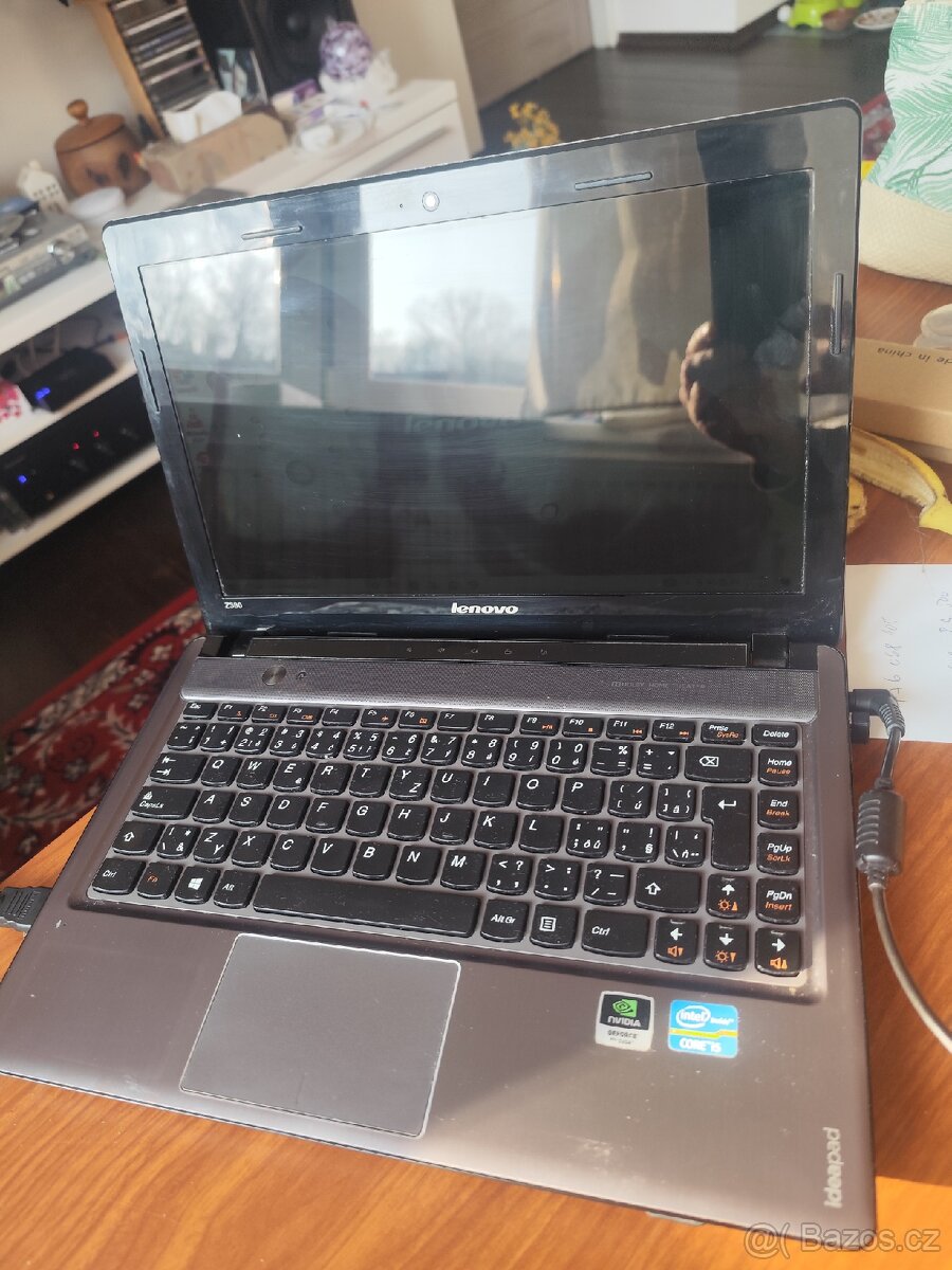 Notebook Lenovo ideapad Z 380 na náhradní díly