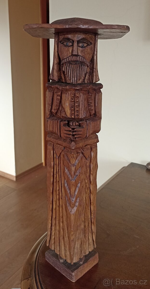 Stará vyřezávaná soška Krakonoše, výška 44cm