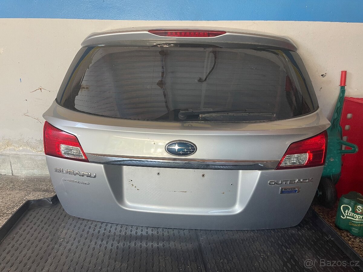 Subaru outback 09-13 zadny kufor 5 dvere